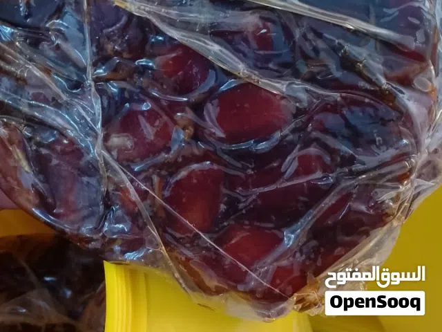 تمر خلاص للبيع سطل