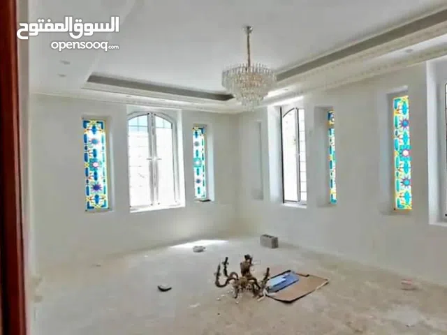 شقه للايجار مكتبيه علا شارع حده عرطه قريب جوله المصباحي