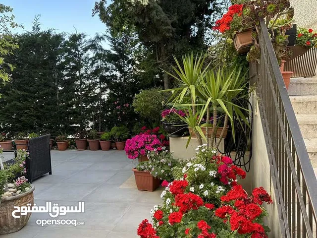 300 m2 3 Bedrooms Villa for Rent in Amman Daheit Al Rasheed