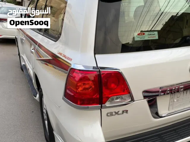 2015 تويوتا لاند كروزر VXR