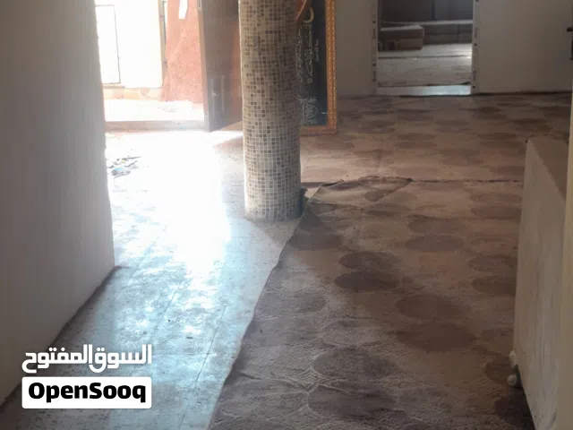 160 m2 2 Bedrooms Townhouse for Rent in Tripoli Ghut Shaal
