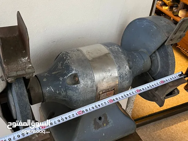 ماتور حجر جلخ صناعي 3 فاز بلاك @دكر بريطاني فحص كامل يعمل بشكل ممتاز جدا وزن لايقل عن 40 كيلو تقريبا