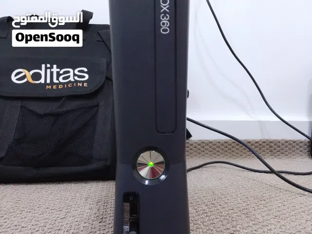 Xbox box 360. بحاله ممتازه جدا. مع 35لعبه مع كامل اغراضها