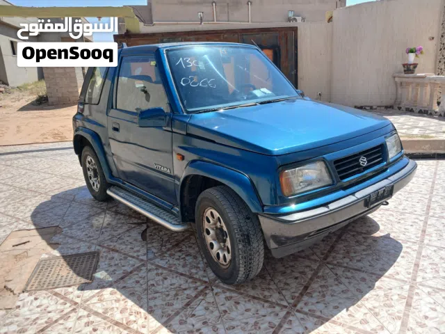 2001 Suzuki Vitara Standard
