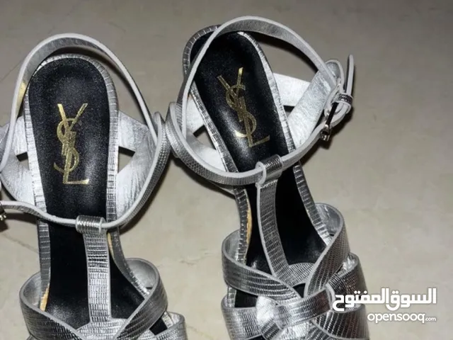 Silver With Heels in Abu Dhabi