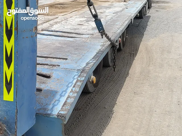 Low bed trailer
