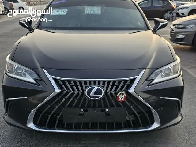 النوع : لكزس2022 ES300h ضمان دخول السعودية وتسجيل  المواصفات الاقليمية : خليجي