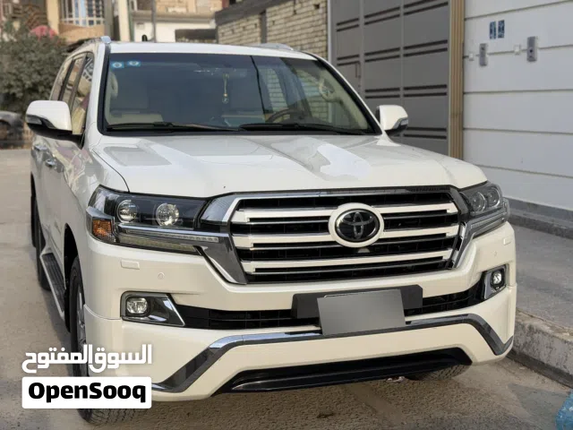 لاندكروزر GXR موديل 2017 مكفول