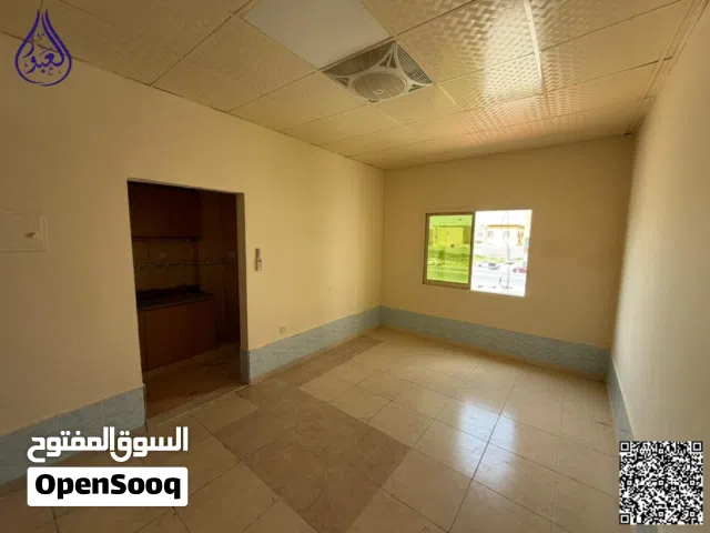 استديو مطبخ منفصل مساحة واسعة المويهات 3  Spacious studio with a separate kitchen in Al Mowaihat 3.