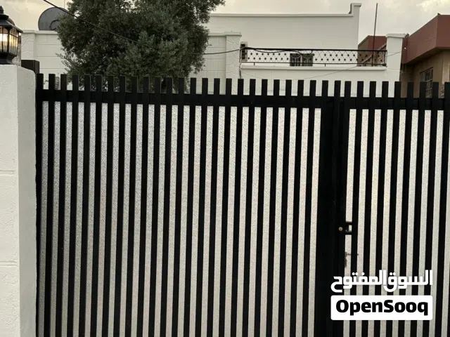 عقار 300م طابقين للايجار