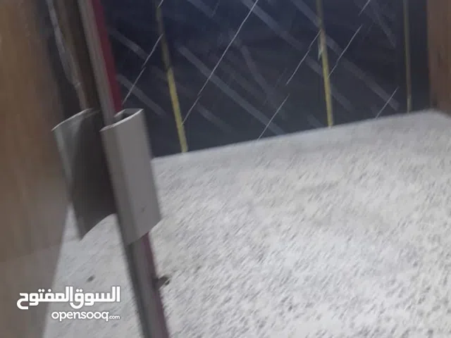 مخزن ومستودع للايجار الحي الجنوبي مقابل جامع علياء التل الشارع الرئيسي (السرو )