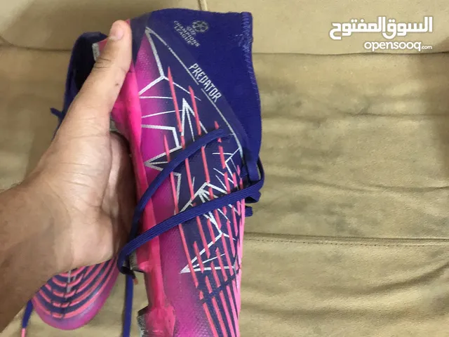 حذاء اديداس غير مستعمل بسعر مغري