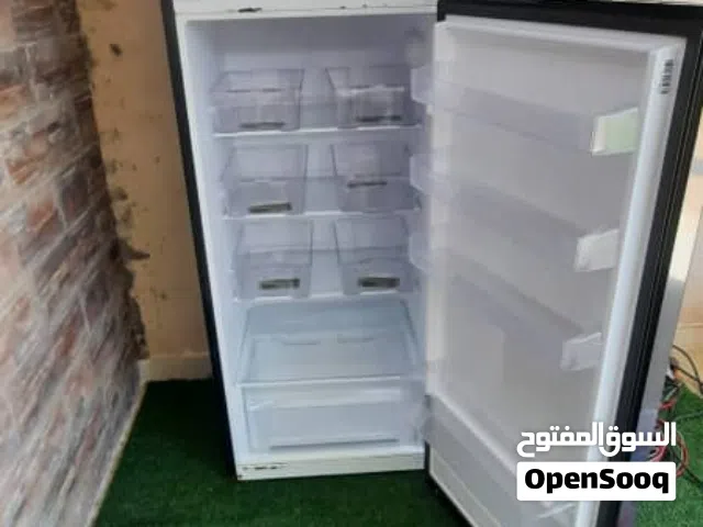 تلاجه الله يبارك نضيفه استعمال نضيف مش مفتوحه بكل تبريد وتجميد الله يبارك