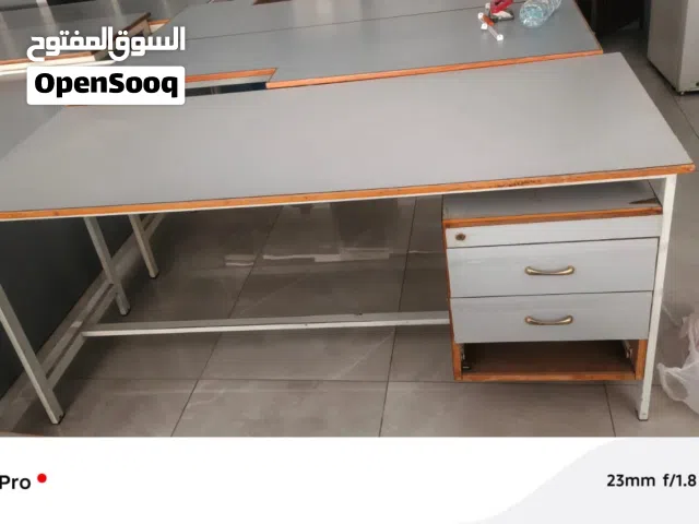مكاتب تفصيل شبه جديد