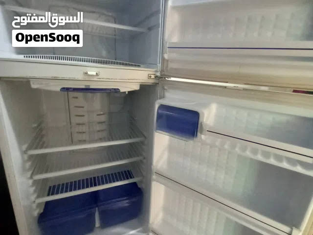 ثلاجة للبيع