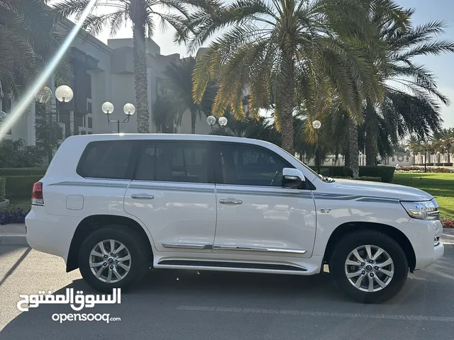 Used Toyota Land Cruiser in Muscat