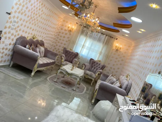 للايجار بام الشرايط شقه قدس  مع ارنونه طابق 3