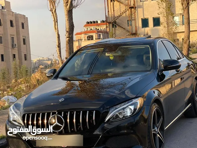 C200 بحالة ممتازة دهان الشركة بالكامل استعمال وعداد قليل