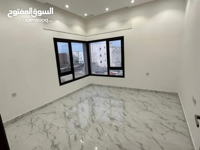 1111 m2 4 Bedrooms Apartments for Rent in Hawally Bayan