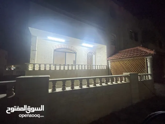 120 m2 3 Bedrooms Apartments for Rent in Zarqa Al Zawahra