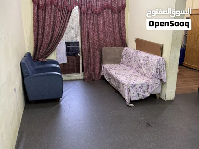 شقة غرفة وصالة متوفرة للسكن العائلي