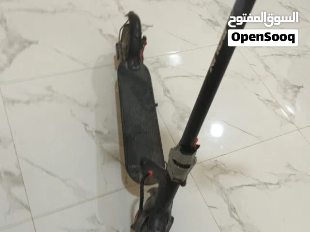 السكوتر يديد مافيه ولا شي يدوس 70