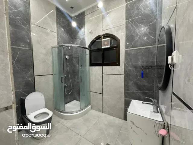 300 m2 3 Bedrooms Apartments for Rent in Aden Al-Drein