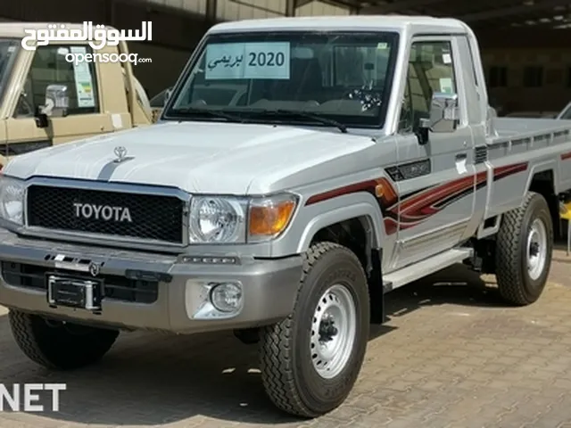 PickUp Toyota in Mubarak Al-Kabeer