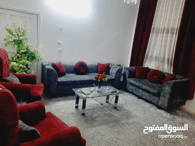 كنب 7مقاعد بحال الجديد استعمال بسيط للبيع
