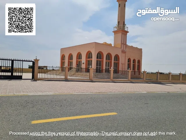 ارض سكني المنامة 8 بأفضل سعر وافضل موقع  زاوية شارع وسكة  ثاني قطعة من الشارع