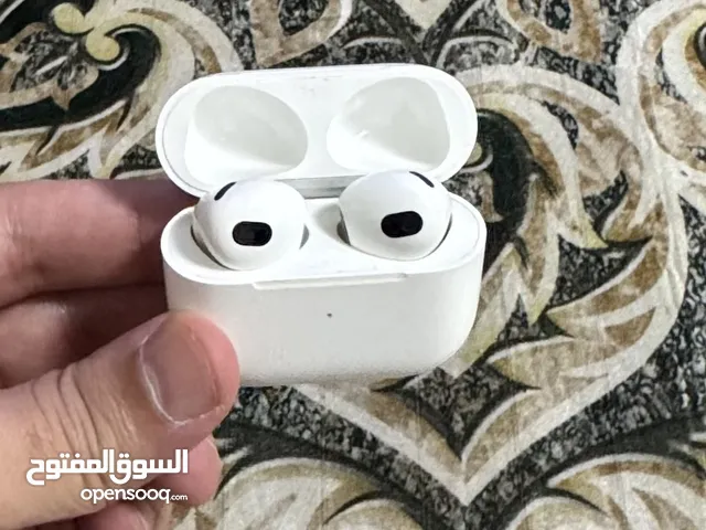 ايربود ابل جيل الثالث