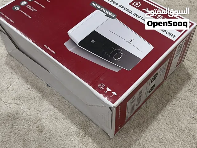 سخان ارستون جديد لم يستخدم يوجد 3 قطع جديده بلكرتون