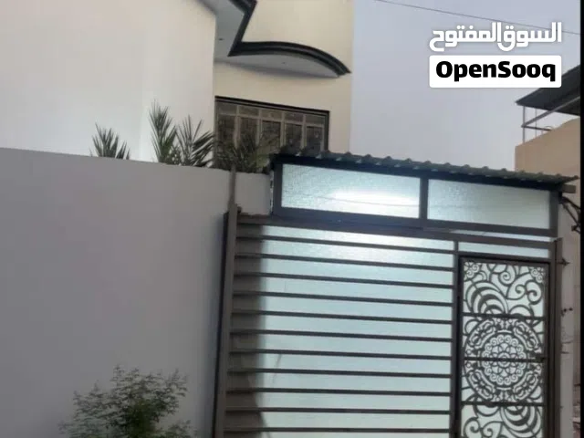 200 m2 More than 6 bedrooms Townhouse for Sale in Basra Baradi'yah