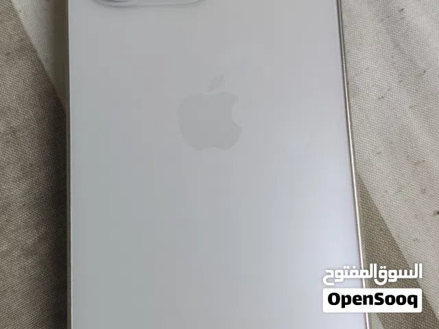 The battery health is 78%. The phone is perfectly fine. There are no problems with the phone; it's w