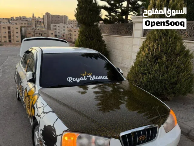 2001 هيونداي افانتي Standard