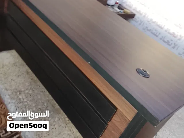 مكتب مدير مميز مع ملحق 3 أدراج وخزانة خشب قوي ومتين للبيع بسعر مغري