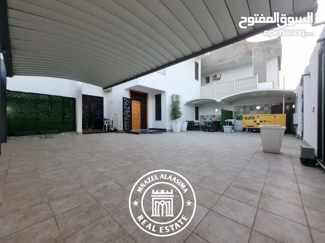 440 m2 4 Bedrooms Villa for Sale in Tripoli Al-Serraj