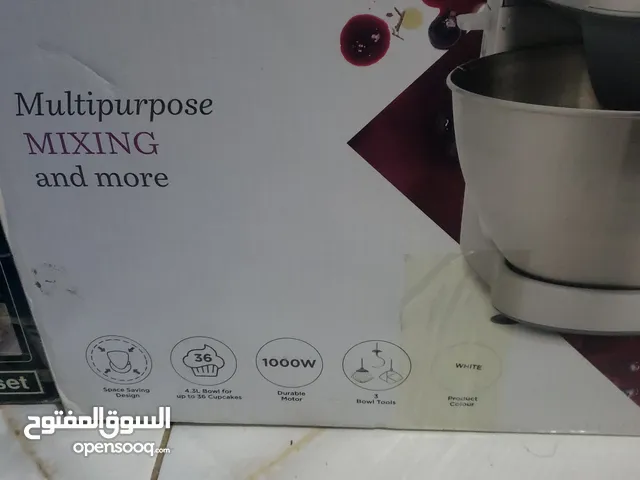عجانه كينووود الاصلي 4 ونص لتر و 1000 واط استخدام بسيط جدا بكرتونتها وحق العجين مش مستخدمه نهائي