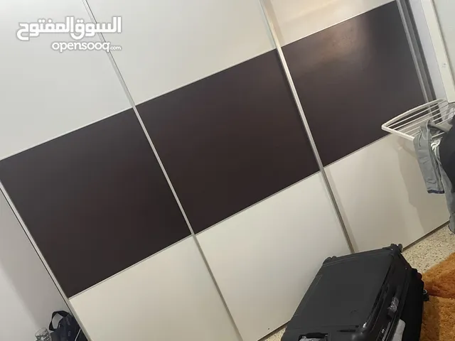 غرفه نوم و ركنه كنبه سرير بالفراش للبيع ل دواعي السفر