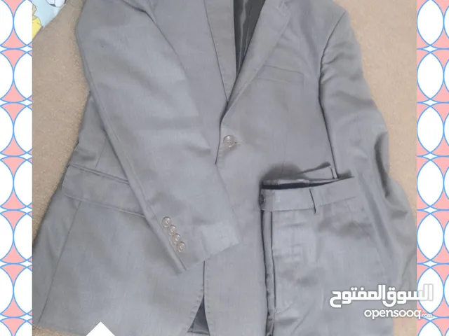 قمصان و بناطيل وبدلات رسمية