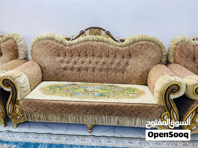 تخم نضيف 10 مقاعد بحاله جيده استعمال قليل