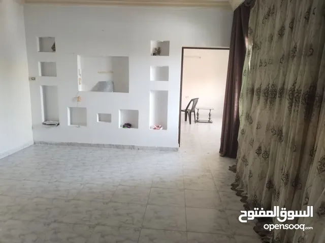 150 m2 4 Bedrooms Apartments for Sale in Zarqa Iskan Al Batrawi