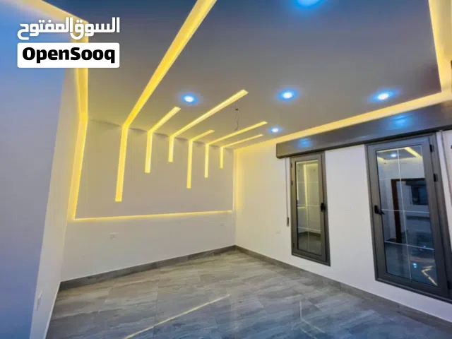 400 m2 5 Bedrooms Villa for Sale in Tripoli Zanatah