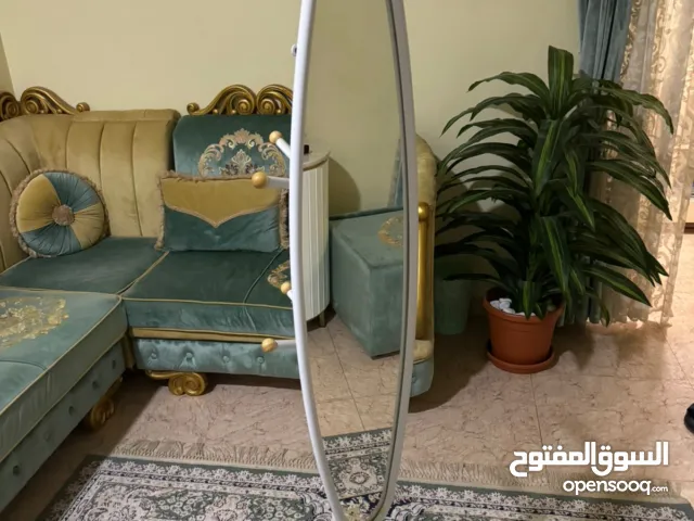 مرايا مع علاق ملابس ماركة هوم سنتر