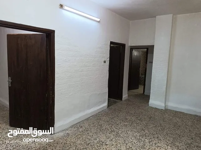 100 m2 3 Bedrooms Apartments for Sale in Zarqa Hay Ramzi