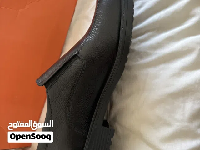 حذاء رسمي اسود للبيع