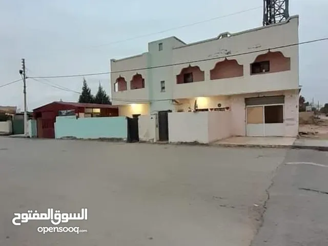 180 m2 More than 6 bedrooms Townhouse for Sale in Ma'an Al-Hussainiyyah