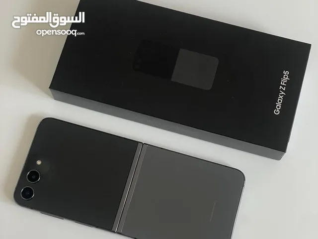 Samsung Galaxy Z Flip5 512 GB in Southern Governorate