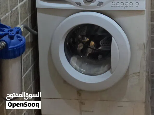 غسالة lg بحالة ممتازة