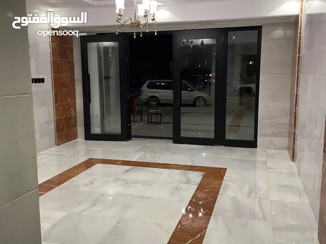 175 m2 4 Bedrooms Apartments for Rent in Jeddah As Safa